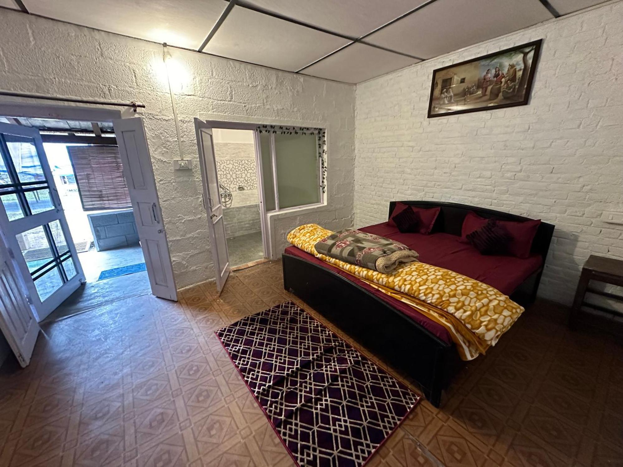 Hostel Dreamwoods A Travellers Farm Dharamshala Exterior foto